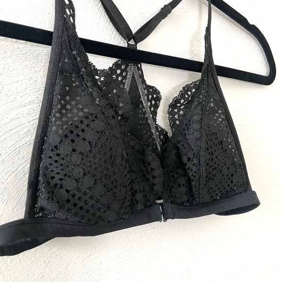 Victoria’s Secret Lace Bralette - Picture 2 of 8